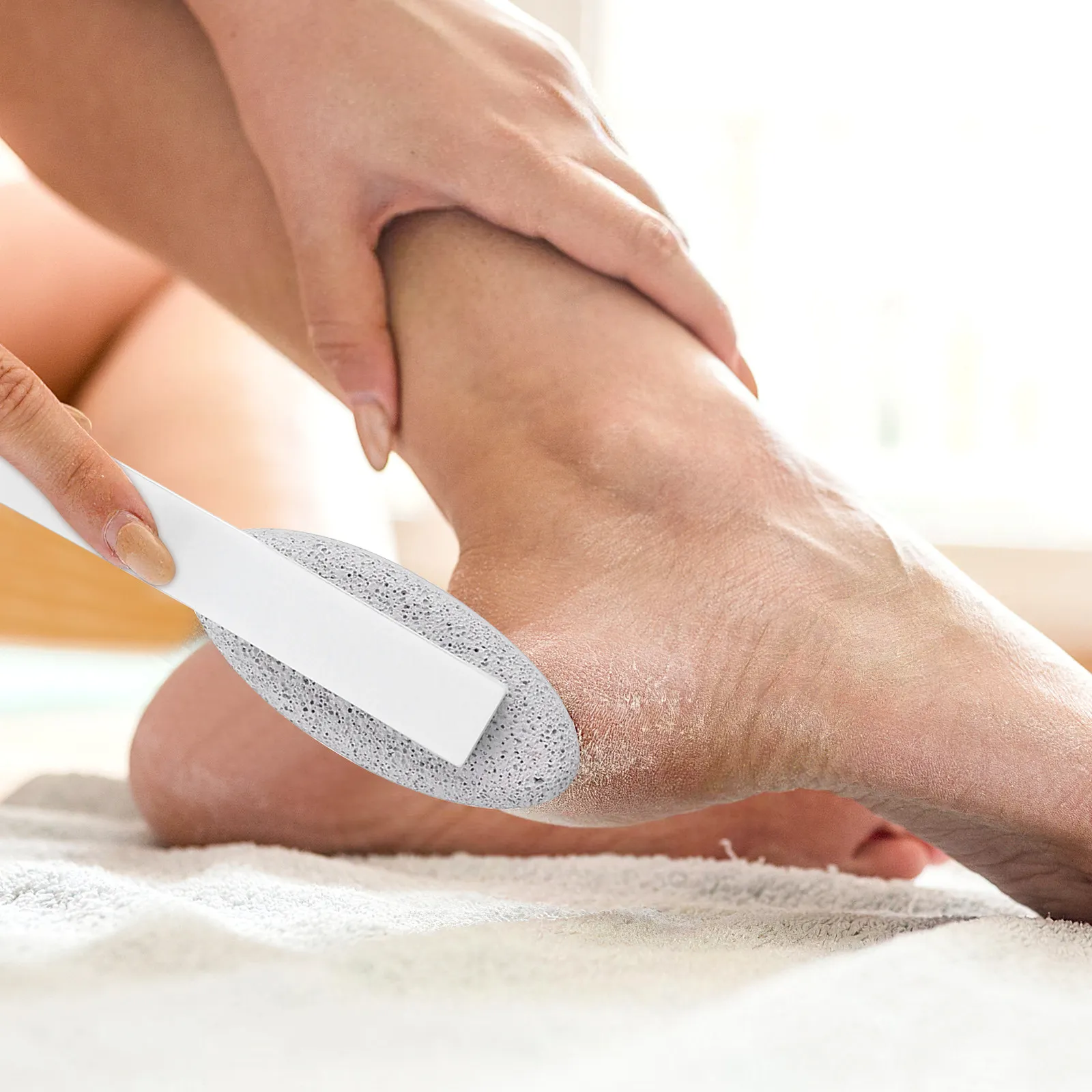 

1Pcs Pumice Foot Exfoliator Brush Long Handle Bath Shower Scrubber Foot Cleaning Brush Soft Body Massage Bath Supplies