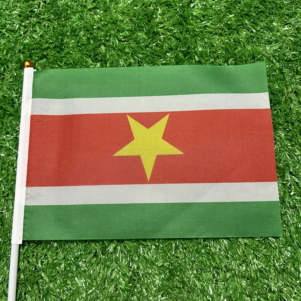 Bandera Surinam con mástil decorativo – Colección nacional eventos - imagen 3