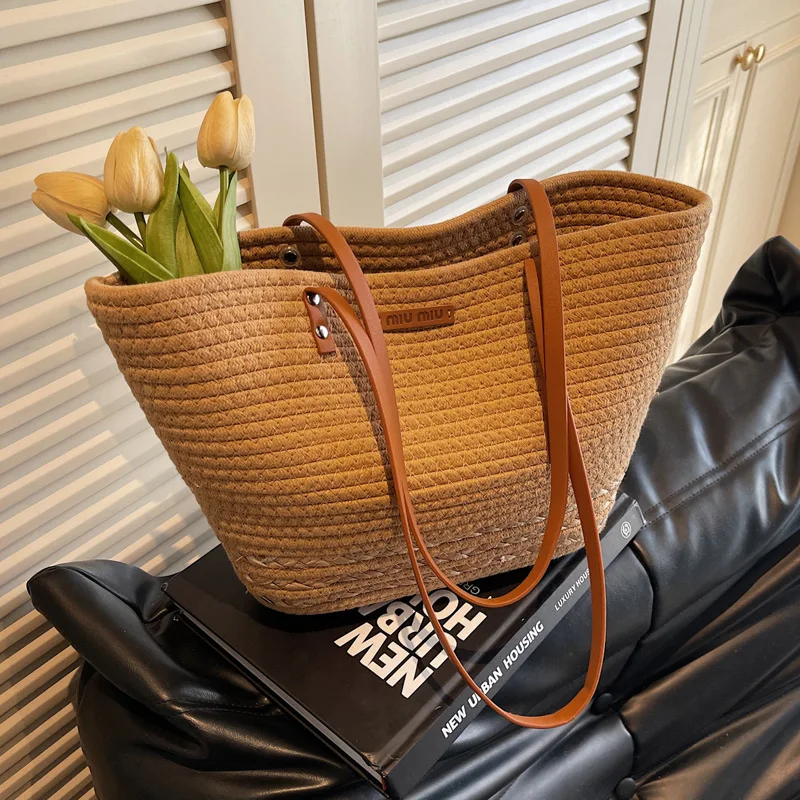 

Женская соломенная сумка большой вместимости, новинка 2025 года, стильная сумка через плечо для отдыха и отпуска, тканая пляжная сумка на берегу моря