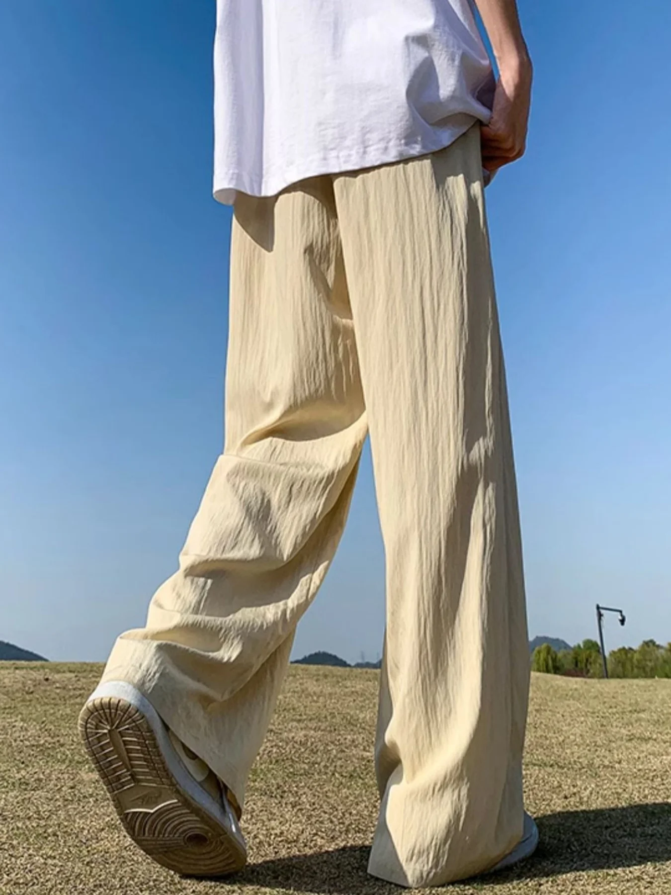 Frühling und Herbst New American High Street Hong Kong Style Trendige Hose mit geradem Bein für Damen, modische und bequeme Hose mit weitem Bein, lockere und vielseitige, drapierte, dünne, lässige, vielseitige, sportliche lange Hose