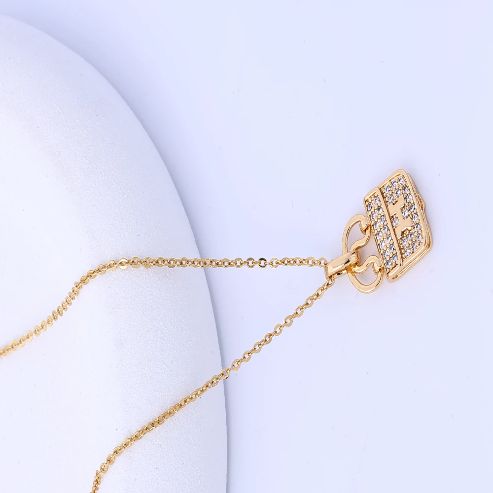 Collier en acier titane pour femme, galvanoplastie, simple, chaîne de clavicule polyvalente