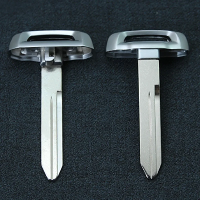 

3pcs Car key Blade insert Smart Remote Key Blank For Chrysler Dodge RAM Emergency spare key