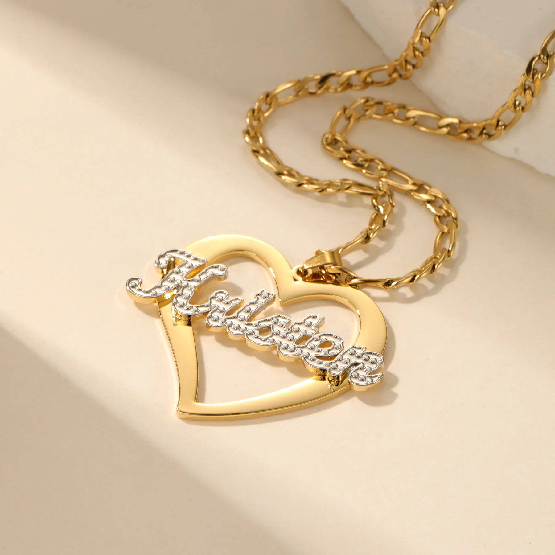 Colgante de corazón personalizado, collar con nombre de dos tonos personalizado, joyería con nombre de acero inoxidable, regalo del Día de San Valentín para novia