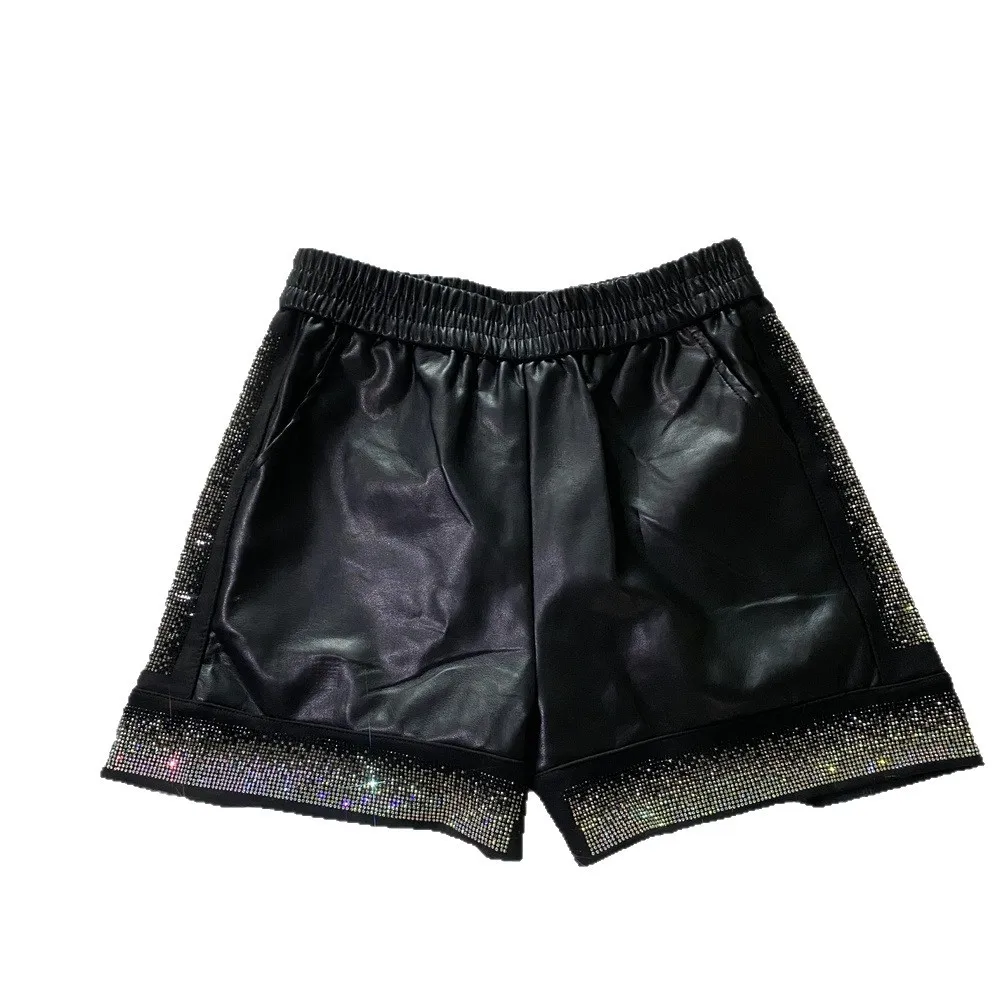 Pantaloncini in pelle forati a caldo per donna 2025 Autunno Inverno Nuovi pantaloncini per stivali da indossare esterni a vita alta in pelle PU larghi a gamba larga