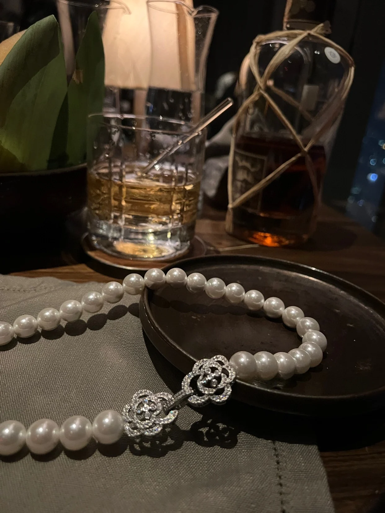 Exquisite Double Camellia Buckle Pearl Necklace Short Chain Choker Jewelry
