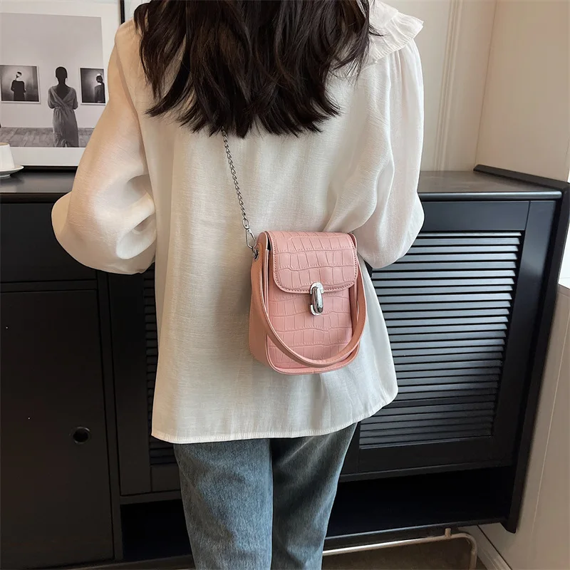 New Shoulder Bag Women's Bag 2023 Summer Fashion Design Chain Crossbody Bag Handbag Square Bag Trend All-match Women Aesthetic