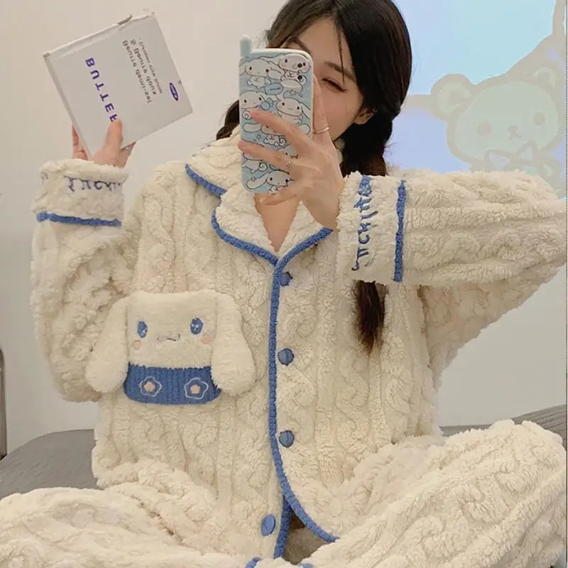 

Аниме милые женские пижамы Cinnamoroll с героями мультфильмов Kawaii Kuromi, одежда для сна, студенческие пижамные комплекты, милая зимняя теплая одежда для сна для девочек