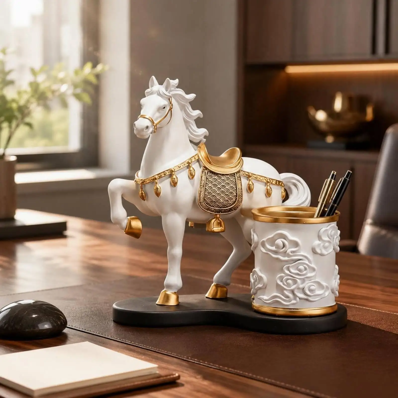 Creative Horse Figurine Pen Holder Desk Organizer for Office Study Room Resin Pencil Cup Storage