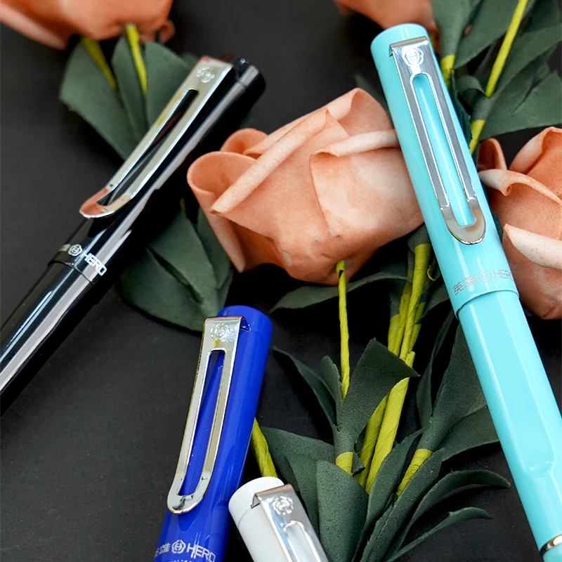 قلم ماركة Hero 1515 لممارسة الكتابة الخاصة بالطلاب إيريديوم قلم حبر ذو طرف مشرق قابل للاستبدال حقيبة حبر حبر عالي القيمة للأطفال