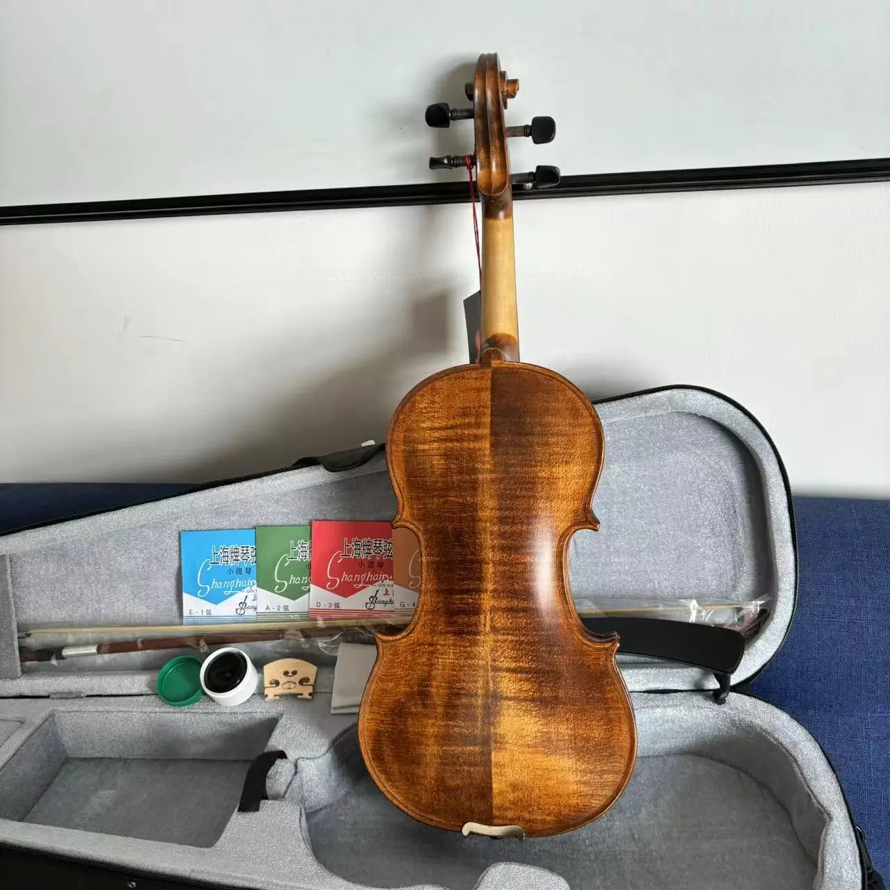 4/4 Handmade Violin Spruce Top  Maple Back Nice Sound Strings Bridge with  a Bow Ready to Play