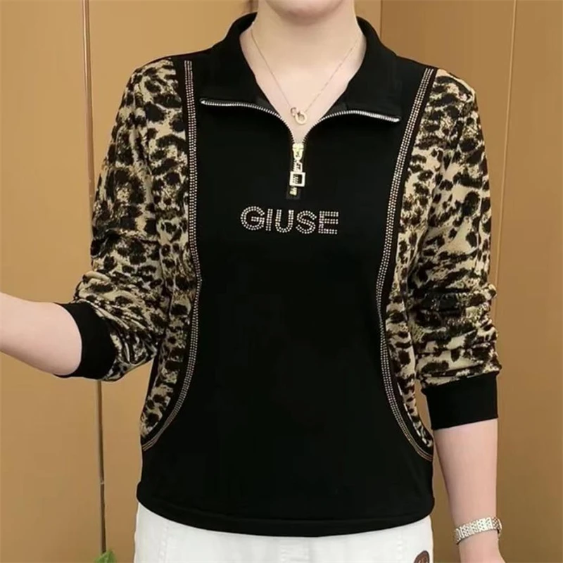 Donne di mezza età moda leopardo stampa scozzese Patchwork diamanti T Shirt donna Casual risvolto manica lunga mezza cerniera top larghi