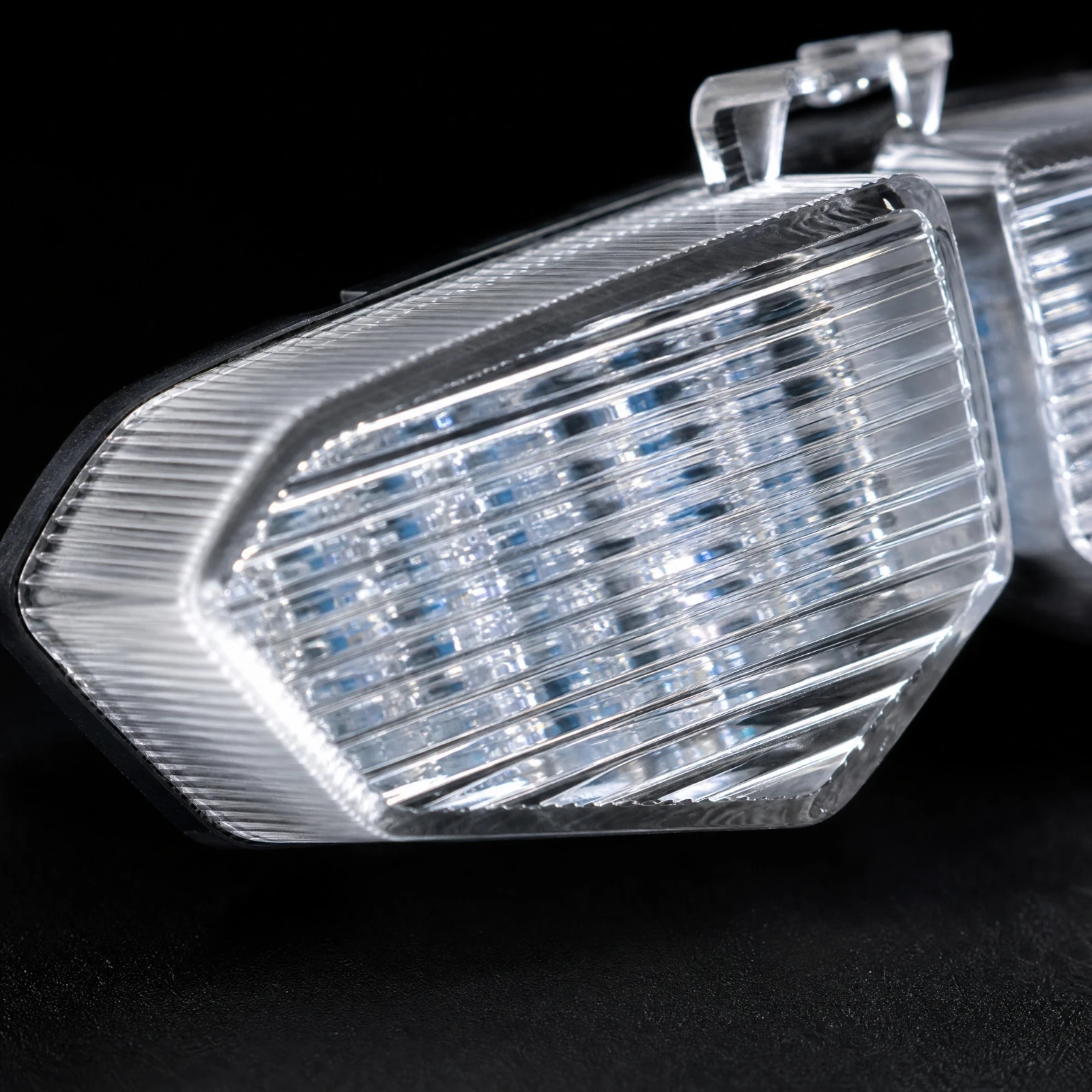 Motorcycle Brand YZF R6 Rear Tail Light Angular Motorcycle Brand YZF R6S Rear Tail Light Motorcycle Taillight Easy to Install