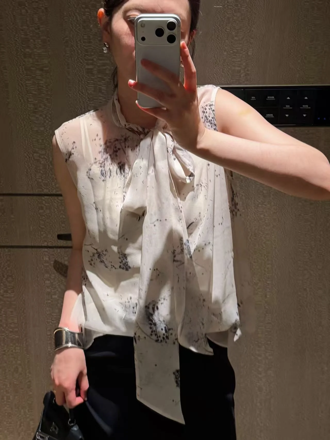 

Элегантная шелковая рубашка свободного кроя в клетку, легкая, удобная, для повседневной носки, однотонная, с воротником на пуговицах