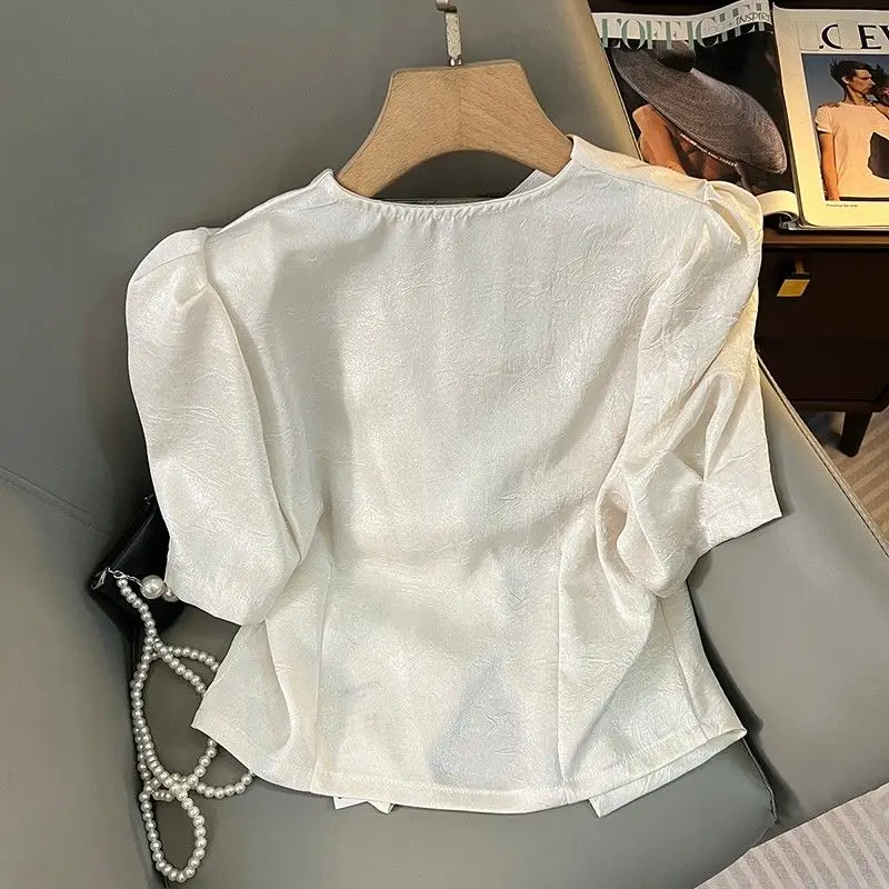 Large size women's clothing 2024 summer new casual diagonal collar button pleated short sleeved minimalist style top short