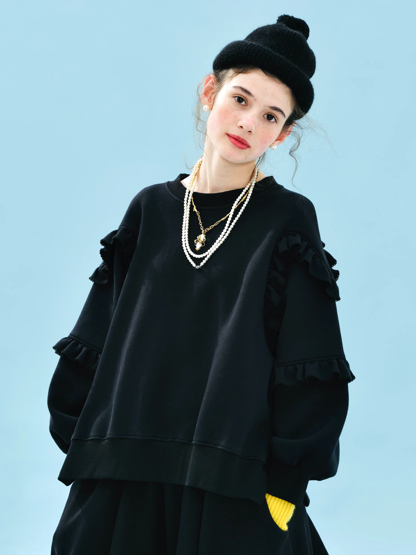 

imakokoni 2025 Autumn Artistic Lace Long-Sleeve Black Pullover Double-Sided Air-Layer Sweatshirt 255229