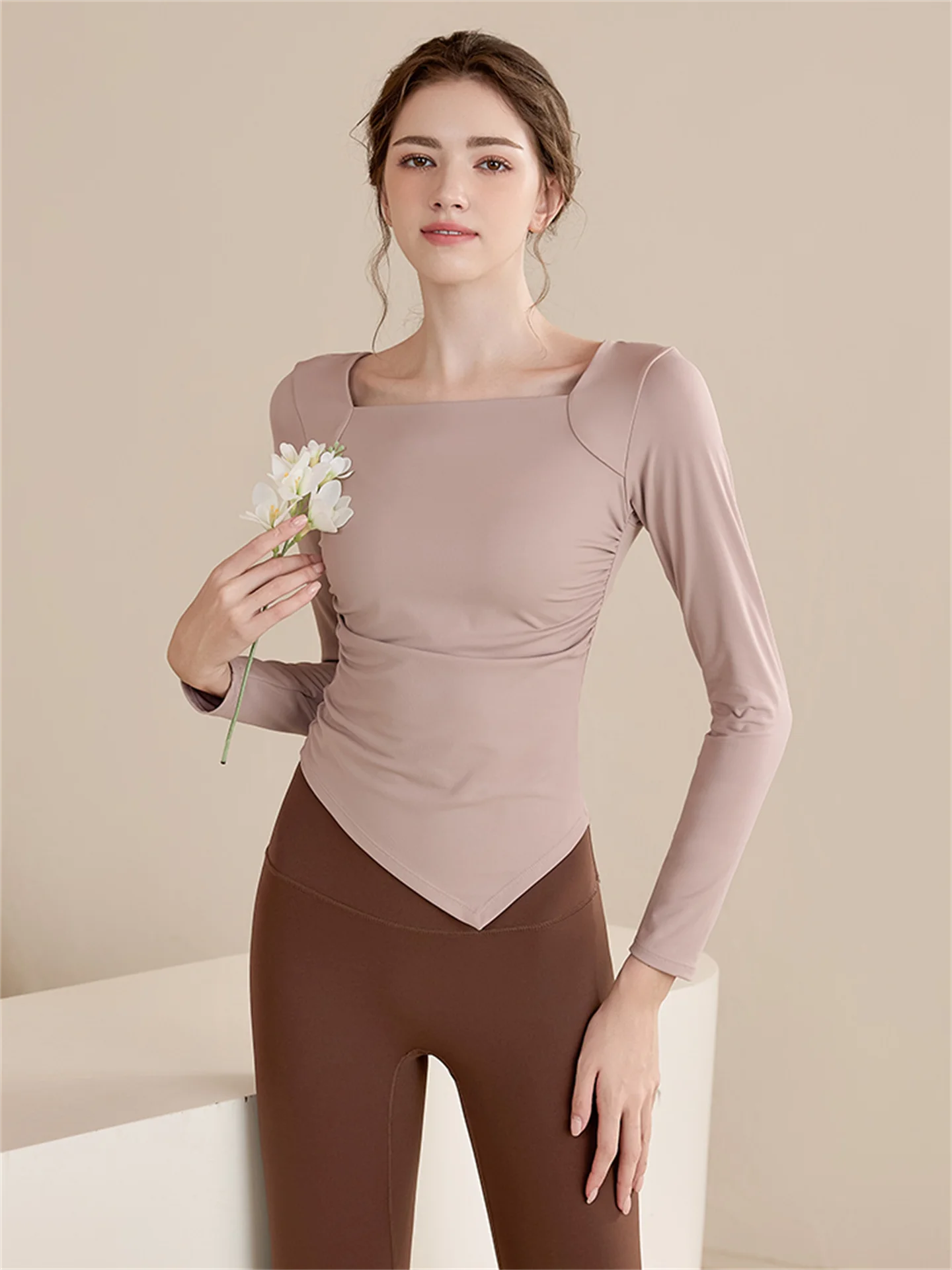 

Женская спортивная одежда для йоги: облегающий топ с длинным рукавом для бега и тренировок, быстросохнущий, из нейлоновой ткани, для повседневной носки, цвет чистый белый.