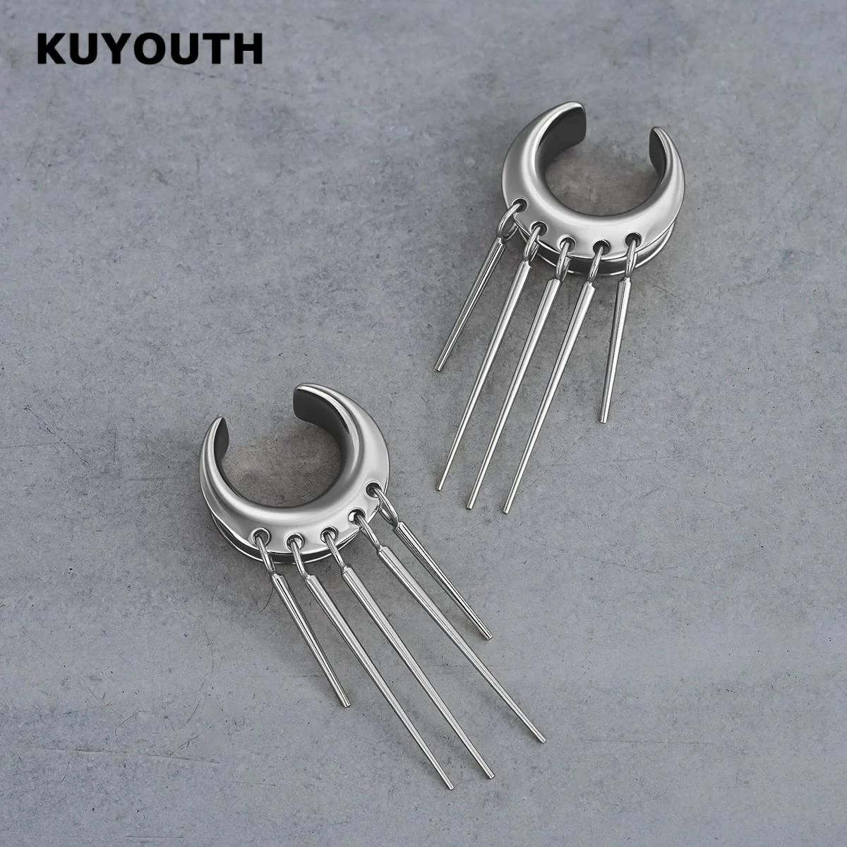 KUYOUTH Saddle Ear Gauge Tunnel Plugs Unisex Crescent Moon Tassel Ear Stretcher Expander Body Piercing Jewelry 1 Pair