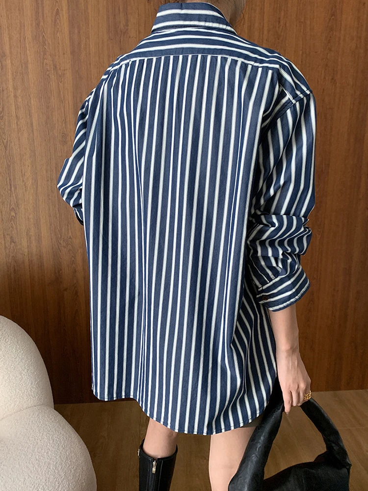 [EAM] Women Navy Blue Striped Big Size Elegant Blouse New Lapel Long Sleeve Shirt Fashion Tide Spring Autumn 2024 1DH6534