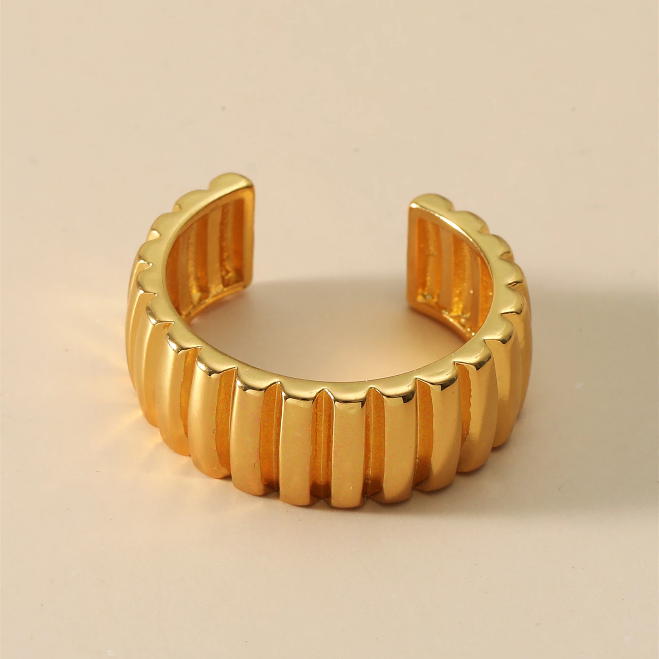 

new fashionable popular net red explosion models titanium steel ladies ring senior sense of gift