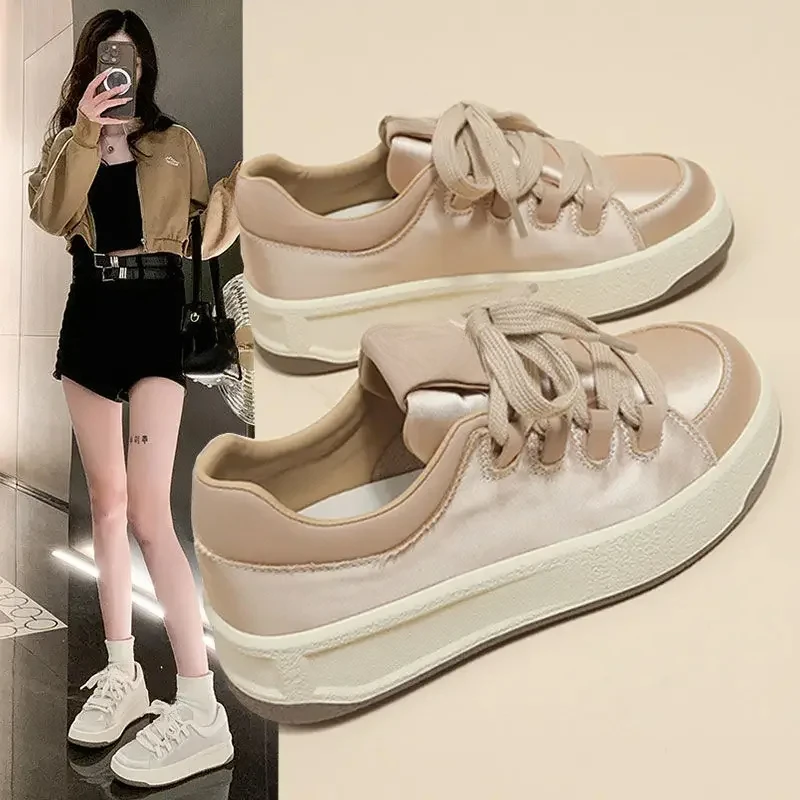 

Korean Version of Thick Soled Small White Shoes Women 2024 Autumn New Fashion Niche Canvas Shoes