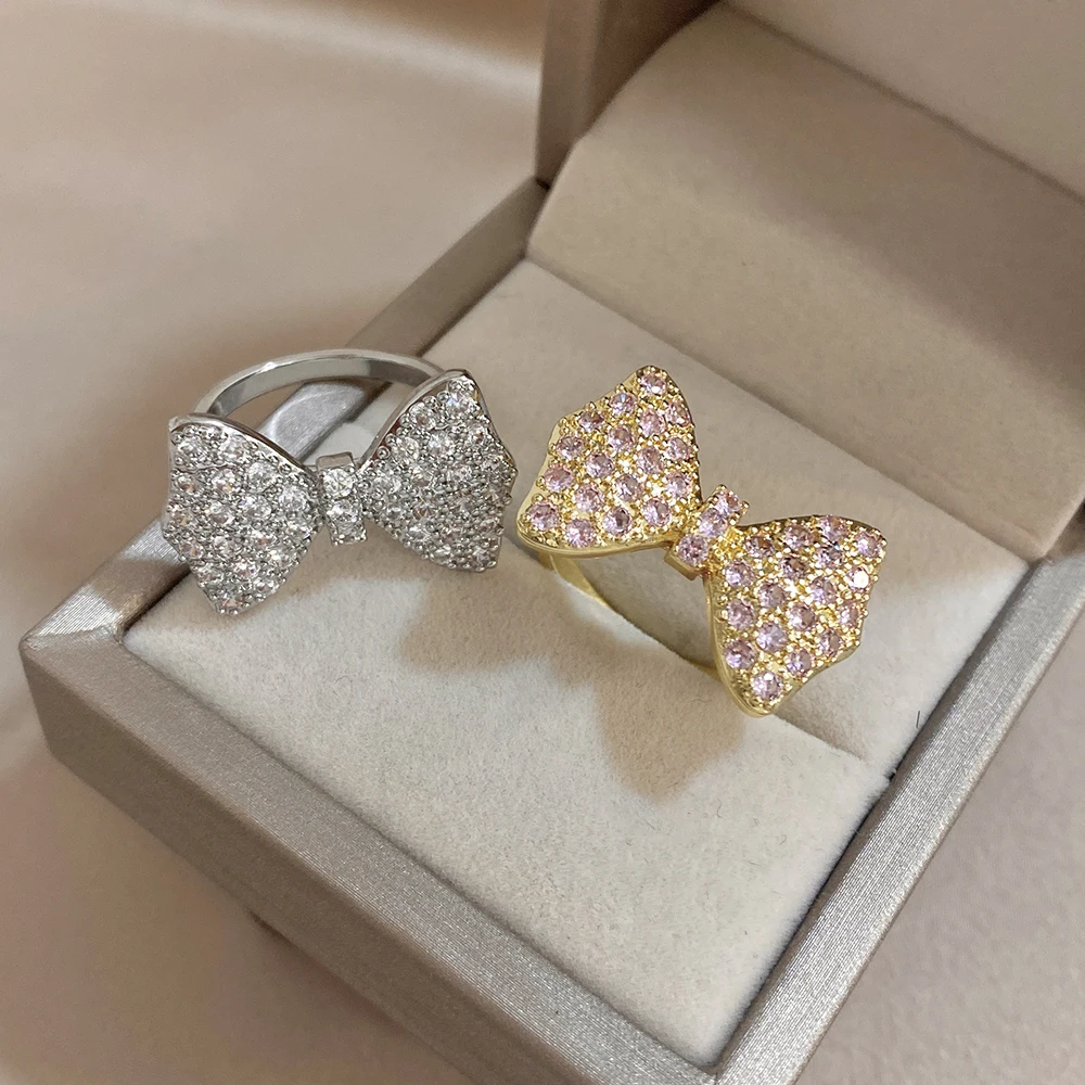 

DODOHAO Elegant Large Bow Zircon Inlaid Copper Ring for Women Exquisite Golden Silvery Ring Feminine Party Jewelry Accessories