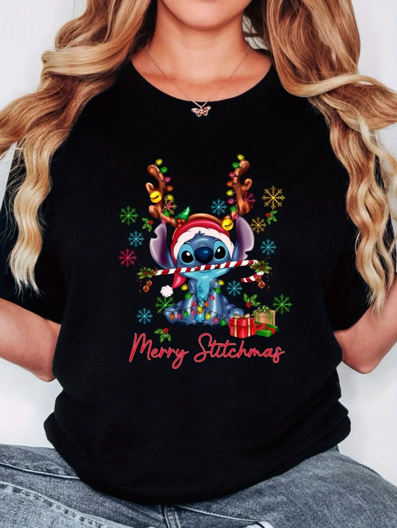 

Merry Stitchmas Retro Christmas Disney Christmas Lilo And Stitch Short sleeved T-shirt for Men and Women