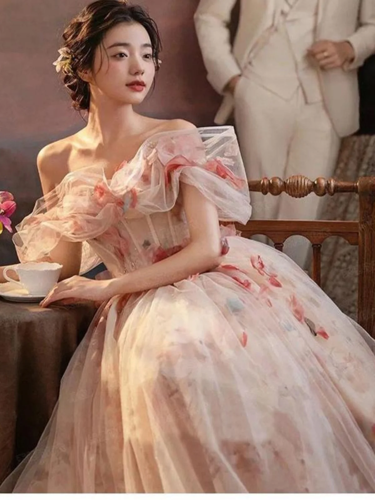 

Bride's Morning Robe Wedding Dr Evening Gown Host Ceremony Celebration Rose Queen Godd Arrival 9698