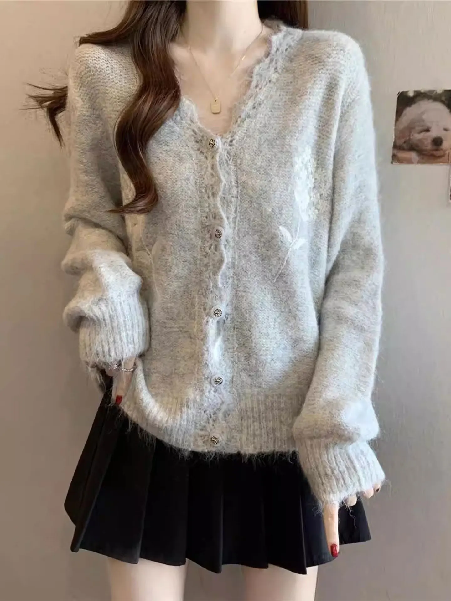 

Женский вязаный кардиган с V-образным вырезом и длинными рукавами, свободного кроя, весна 2026, большие размеры, для полных женщин, антивозрастной эффект, открытый фасон