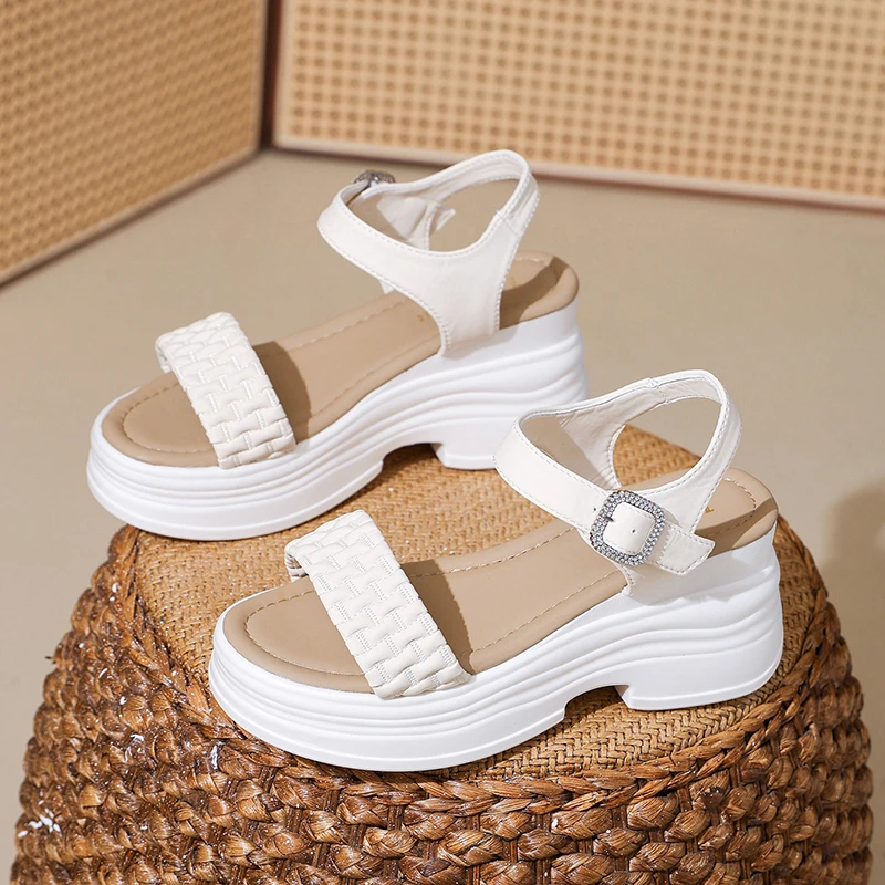 

Women's Pleated Design Sandals 2026 Summer New Fashion Versatile Pearl Casual Comfortable Shoes