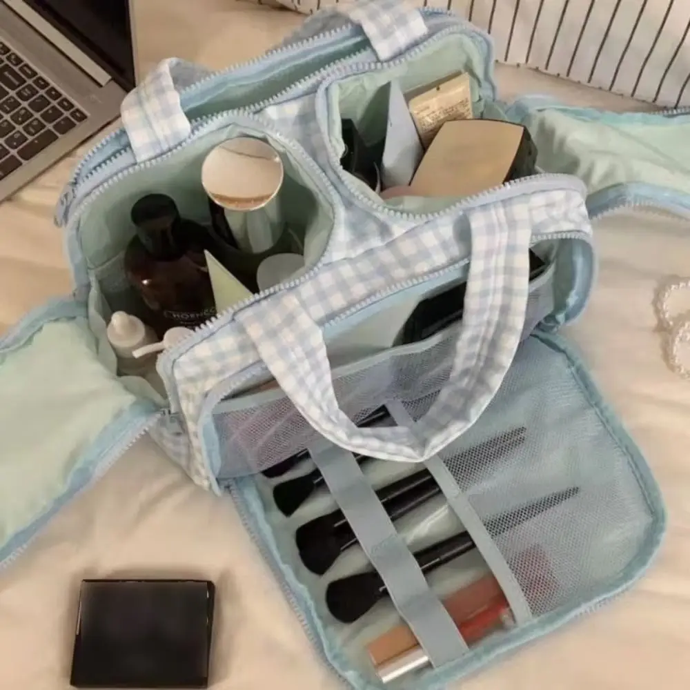 

Multipocket Design Cosmetic Handbag Double Side Open Comfortable Handle Travel Toiletry Bag Zipper Closure Separate Dry and Wet