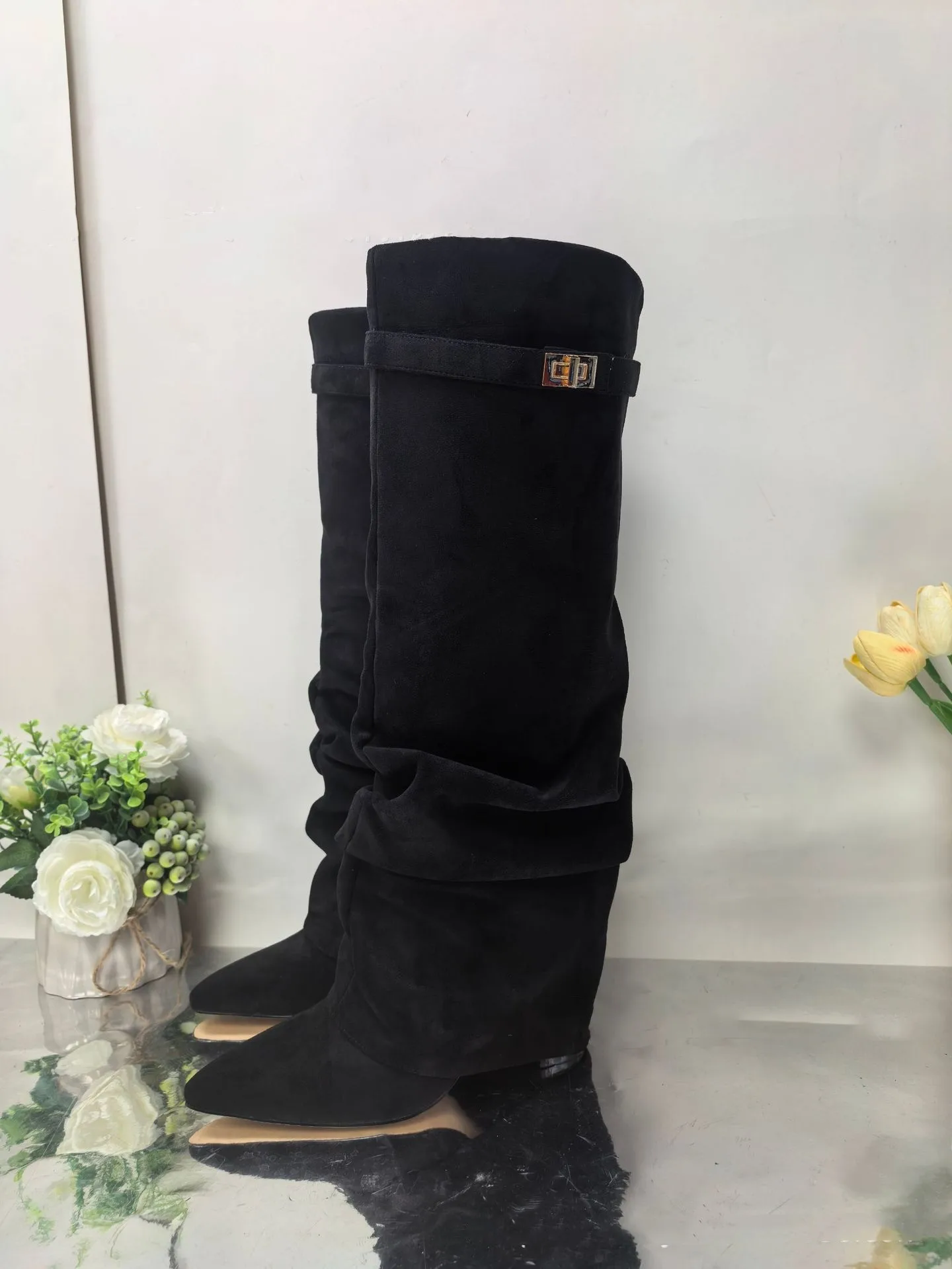 Ladies\' Autumn and Winter New Pointed Knee High Women\'s Boots, Thick High-heeled Long Pants Boots, Fashionable Mid Rise Boots