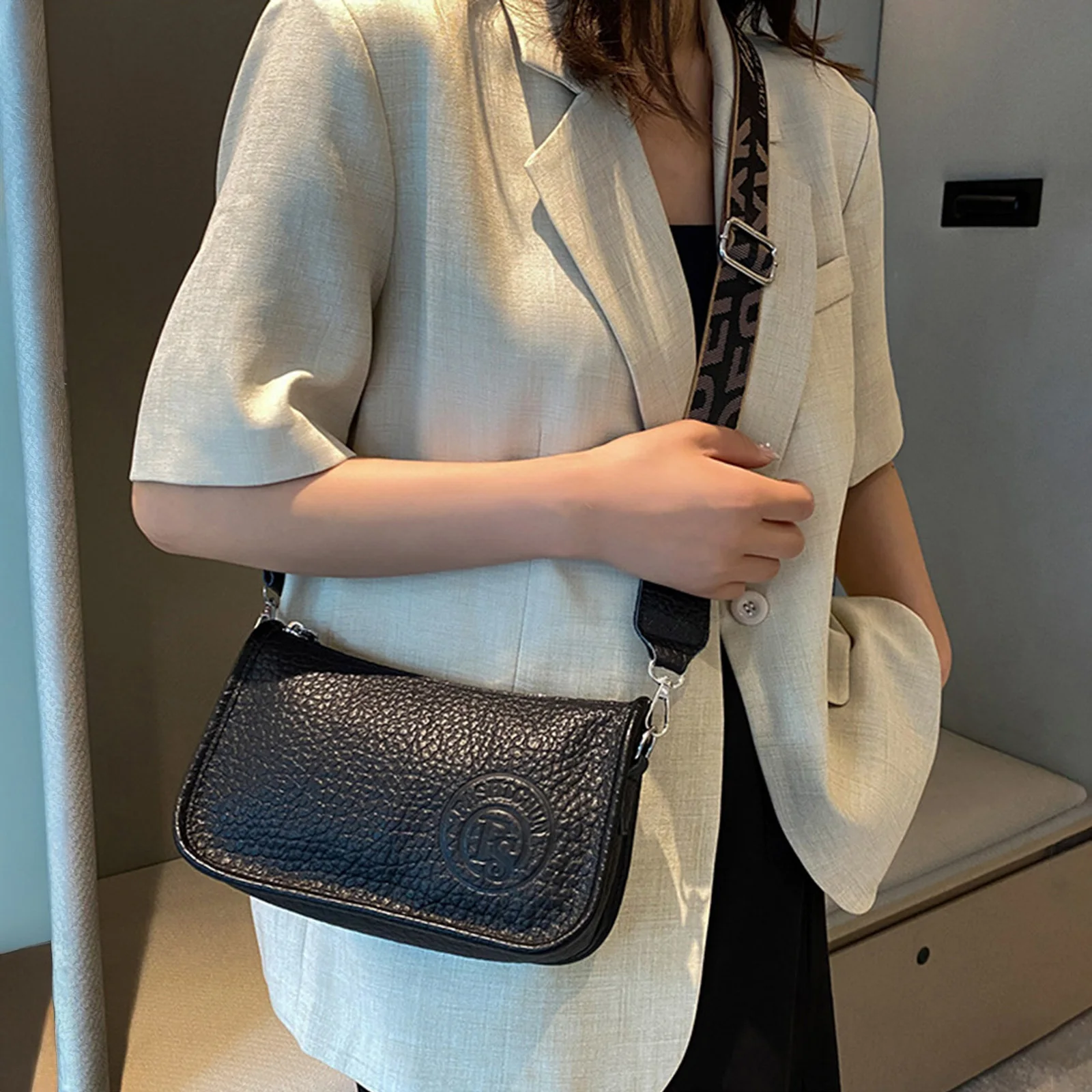 

Women Bag Single Shoulder Large Capacity Crossbody PU Leather Tote for Daily Use