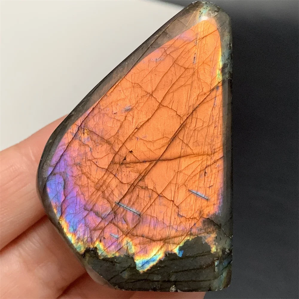 

Rare Natural Purple Light Labradorite Ornaments Soap-shape Bright Blue Light Labradorite Mineral Specimens Labrador Stone Beads