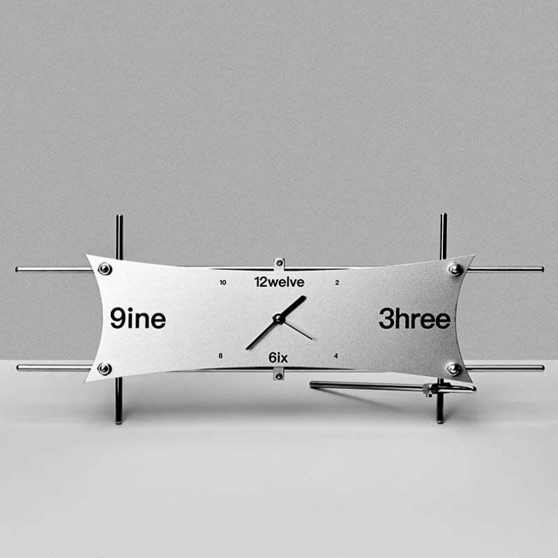 Minimalist Industrial Wall Clock Retro Kite-Shaped Metal Art Clocks Home Office Decor Unique Silent Timepiece for Living Room