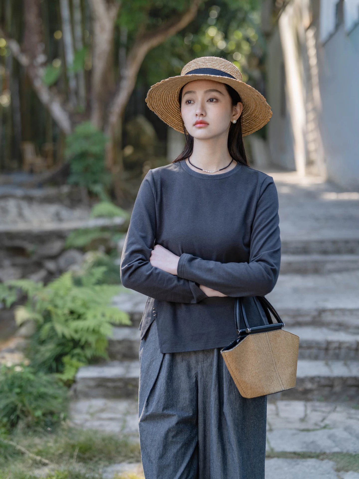 

Original Spring Wooden Cotton Fiber Soft Skin-friendly round Ne Side Slit Slim Fit T-irt Comfortable Casual Women's Top