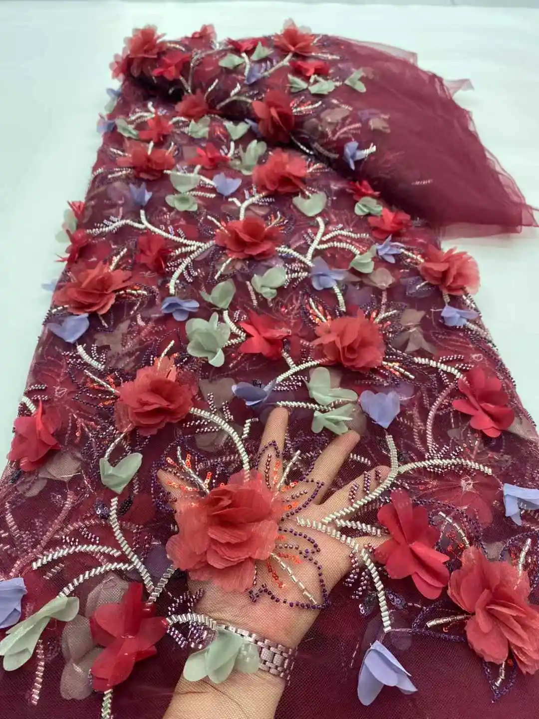 Venta al por mayor de cuentas de flores de encaje 3D, los últimos estilos de encaje africano, telas de encaje de fiesta francesa, telas de encaje nigeriano de tul para novia-DP