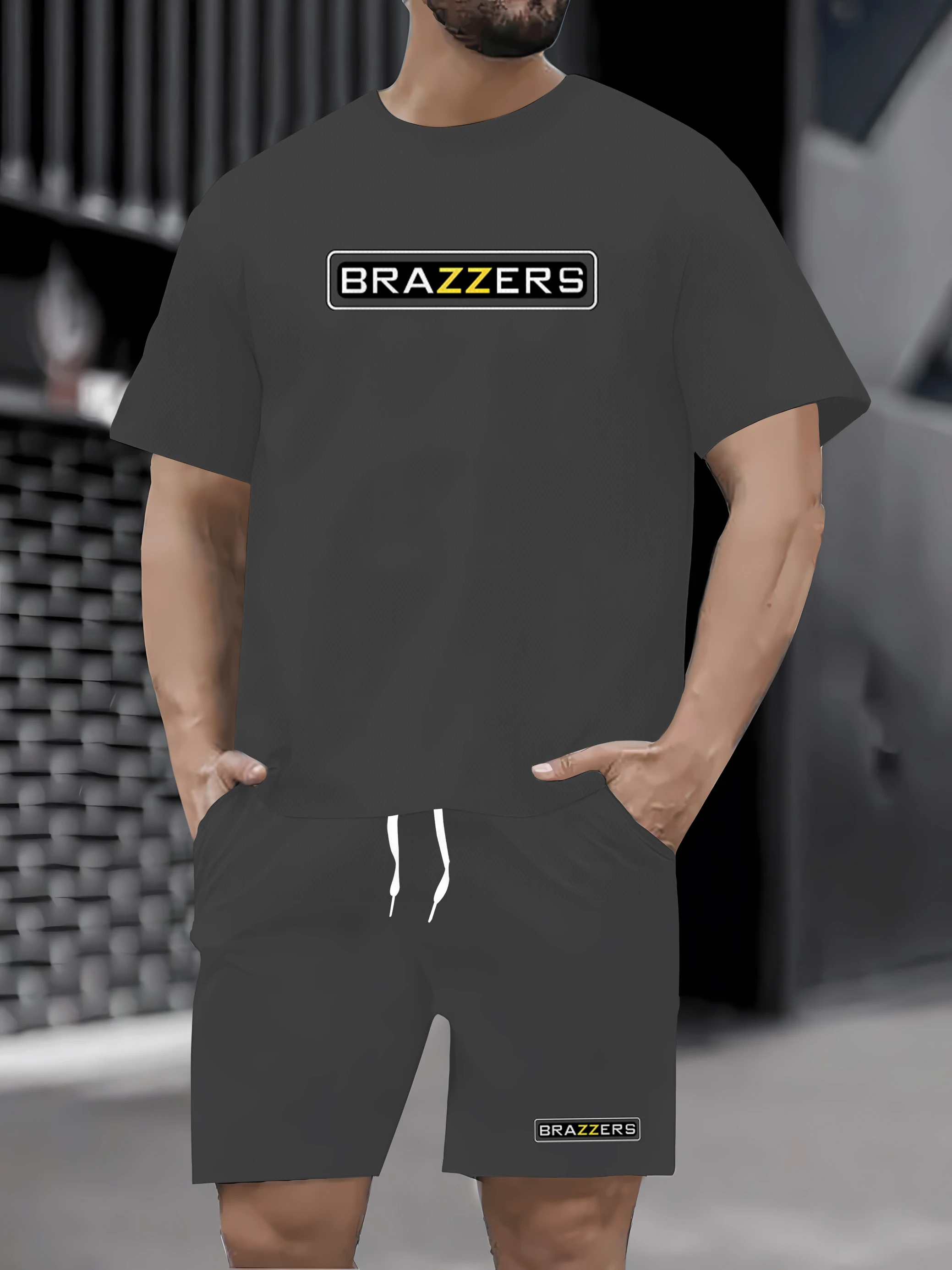 Top de manga curta com manga redonda de verão combinado com conjunto de calças e shorts de tecido estampado, roupas elegantes e r
