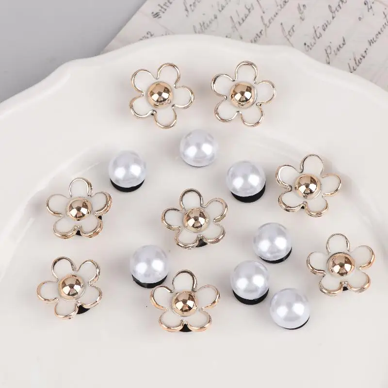 ★▲16PCS Fashion Shoe Charms Set Accessories Hole Shoe Buckle Summer Cute Pearl Daisies 3D Shoes Decorations