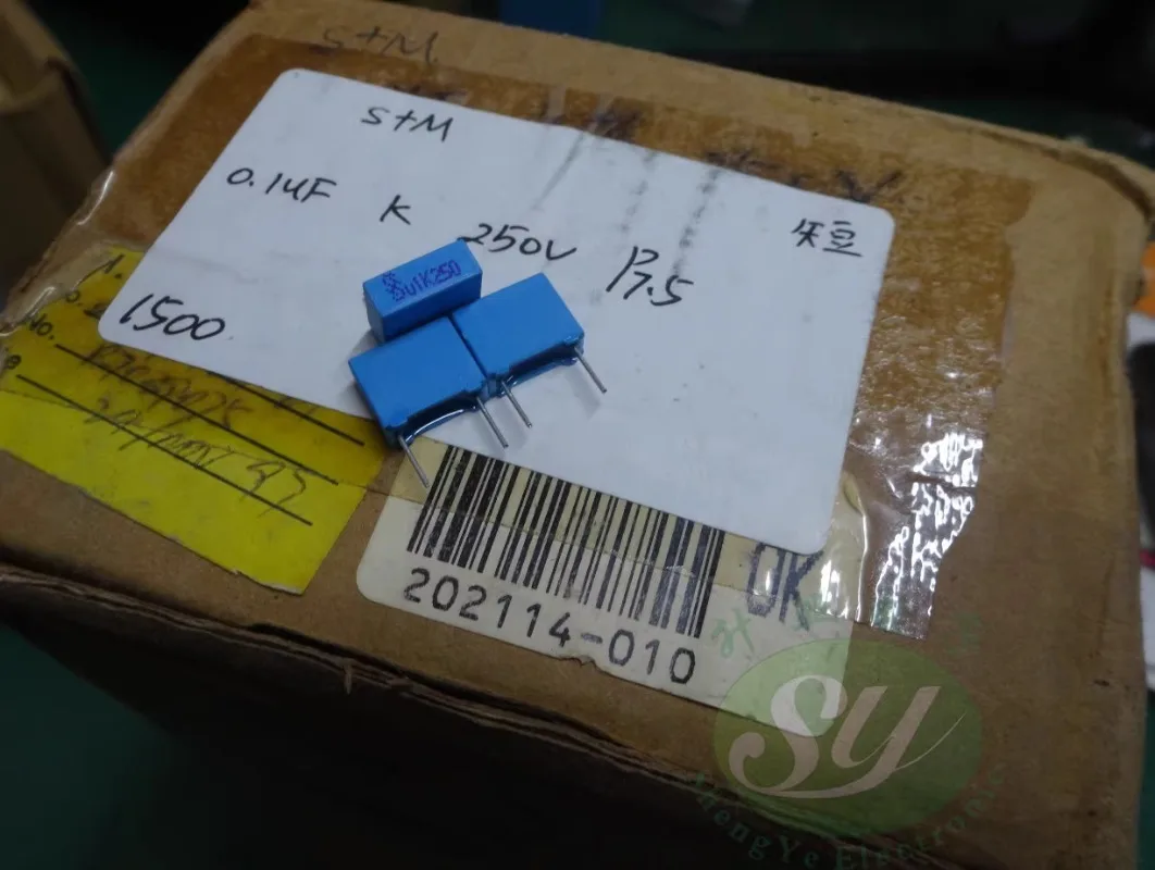 10PCS Old Siemens S+M EPCOS 0.1uf/250v 100nf u1 104 New film capacitance 7.5MM