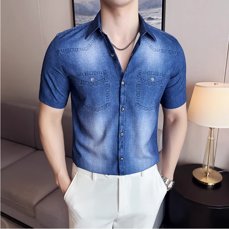2025 صيف جديد تقليد قميص دينيم الرجال موضة عادية التدرج سليم صالح قصيرة الأكمام تي شيرتات قطن ملابس رجالي 4XL-M