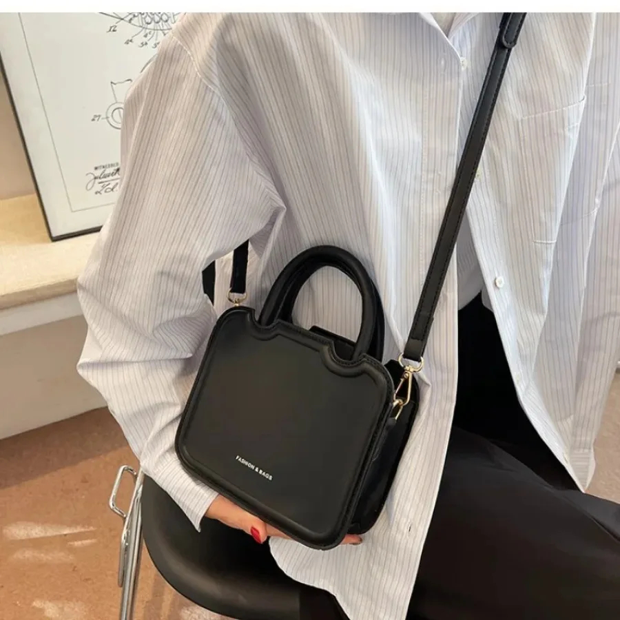 

New popular tide hundreds of simple fashion crossbody women's bag senior sense cookie bag niche casual texture handbag