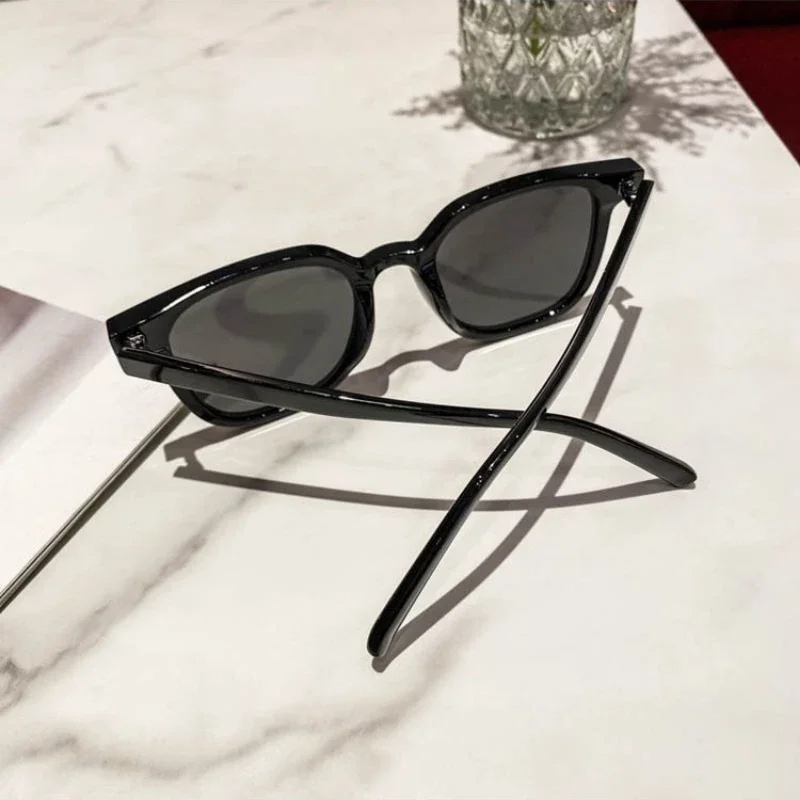 Nuevas gafas de sol cuadradas Retro estilo Ins para mujer, gafas de sol de diseñador a la moda para hombre y mujer, gafas de sol de tendencia para hombre y mujer, очки солне.05. жletiе