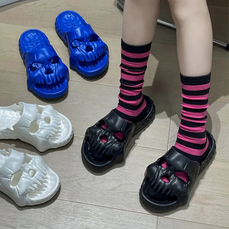 Cool Personalized Skull Design Men Slippers 2024 Summer Outdoor Fun Slides Thick Bottom of Beach Non-slip Leisure Women Sandals