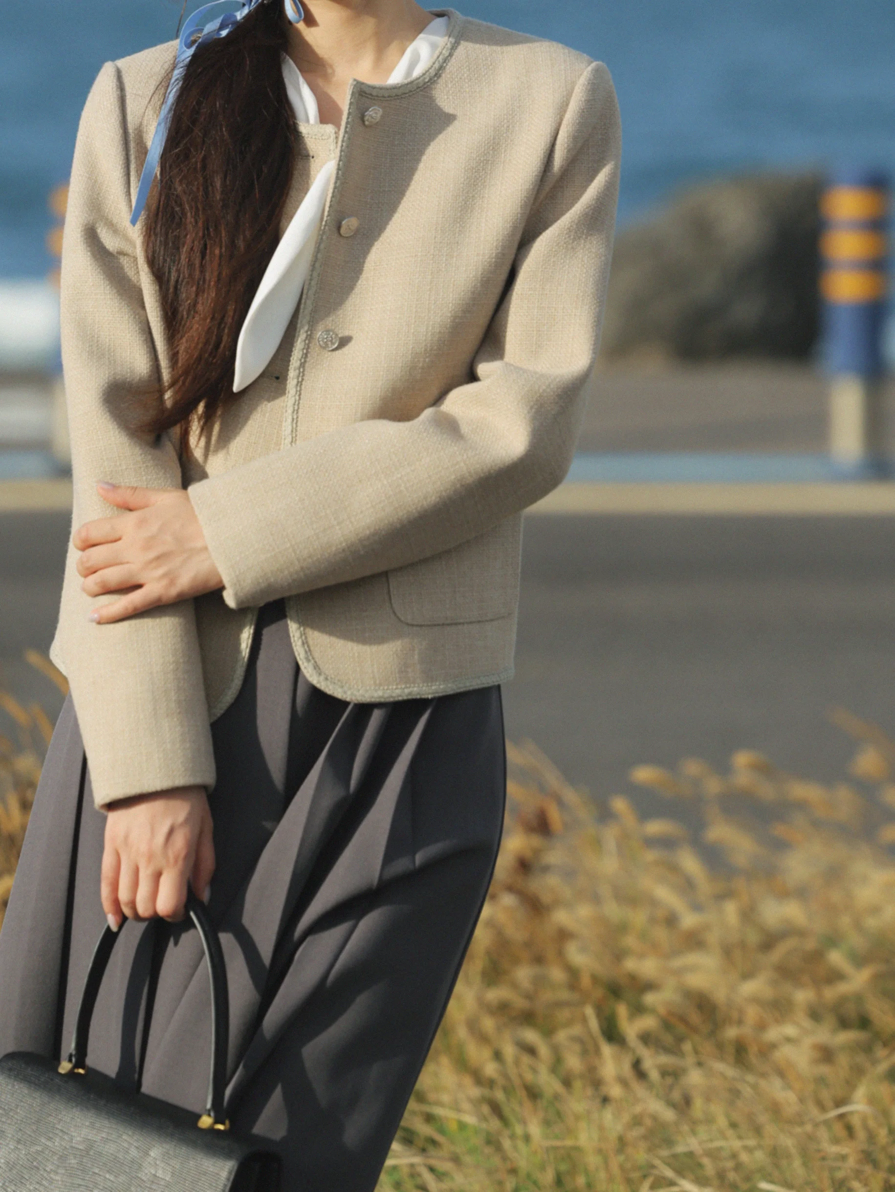 Elegant Tweed Cropped Jacket women Lady Spring Chic Round Neck Short Coat Textured Casual Outerwear French Style Daily Wear