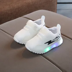 Scarpe luminose per bambini autunnali scarpe da ginnastica a LED scarpe sportive Casual scarpe da bambino per bambini scarpe da corsa traspiranti illuminate