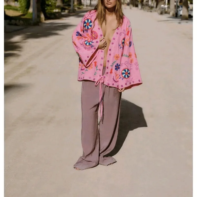 

2025 г., модная осенняя женская свободная длинная двубортная вышивка Sve, повседневная ткань из полиэстера, приятная для кожи, дышащая