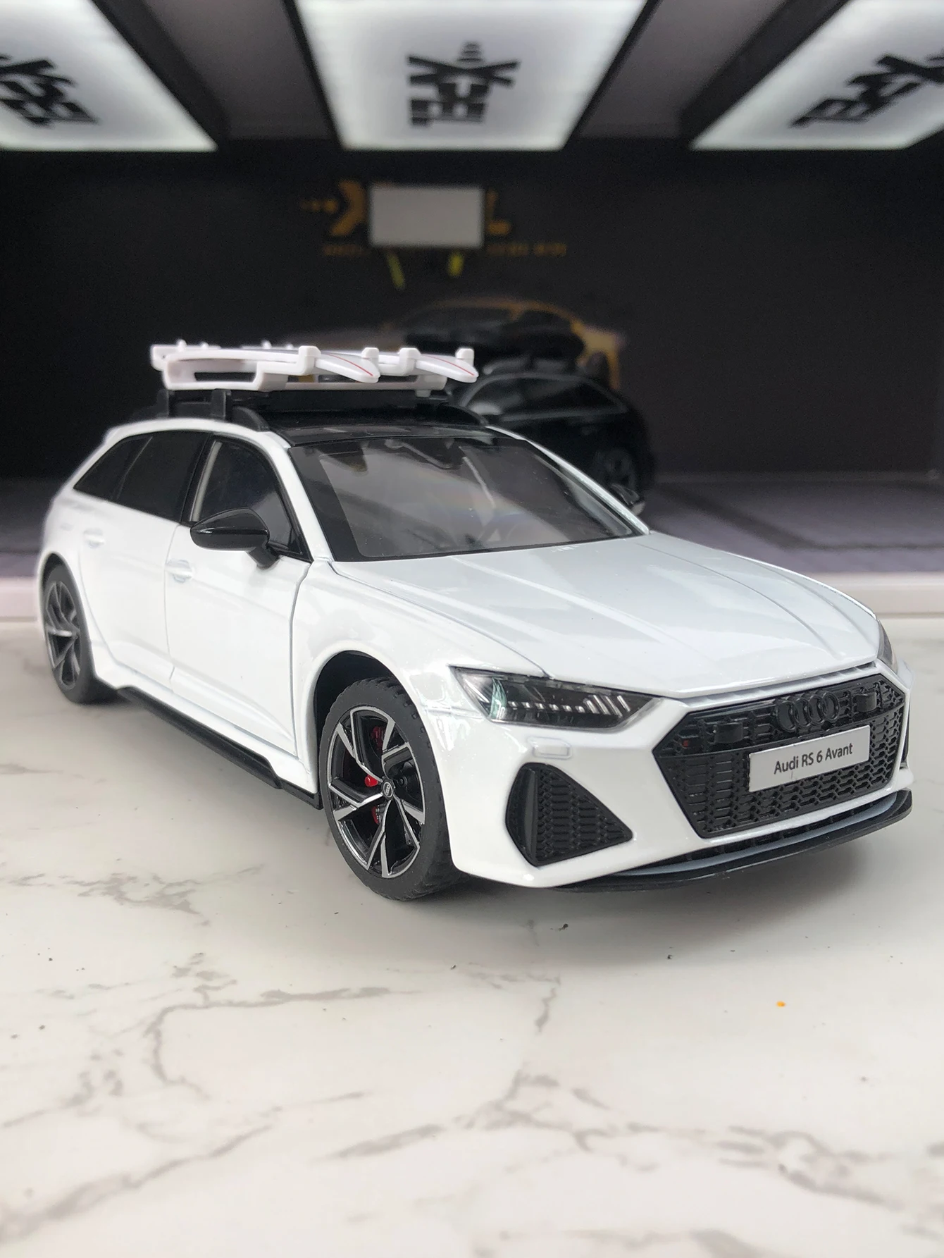 

Модель автомобиля Audi RS6 Avant Heimanba 1:24 из цинкового сплава, статическая модель, металлический коллекционный подарок.