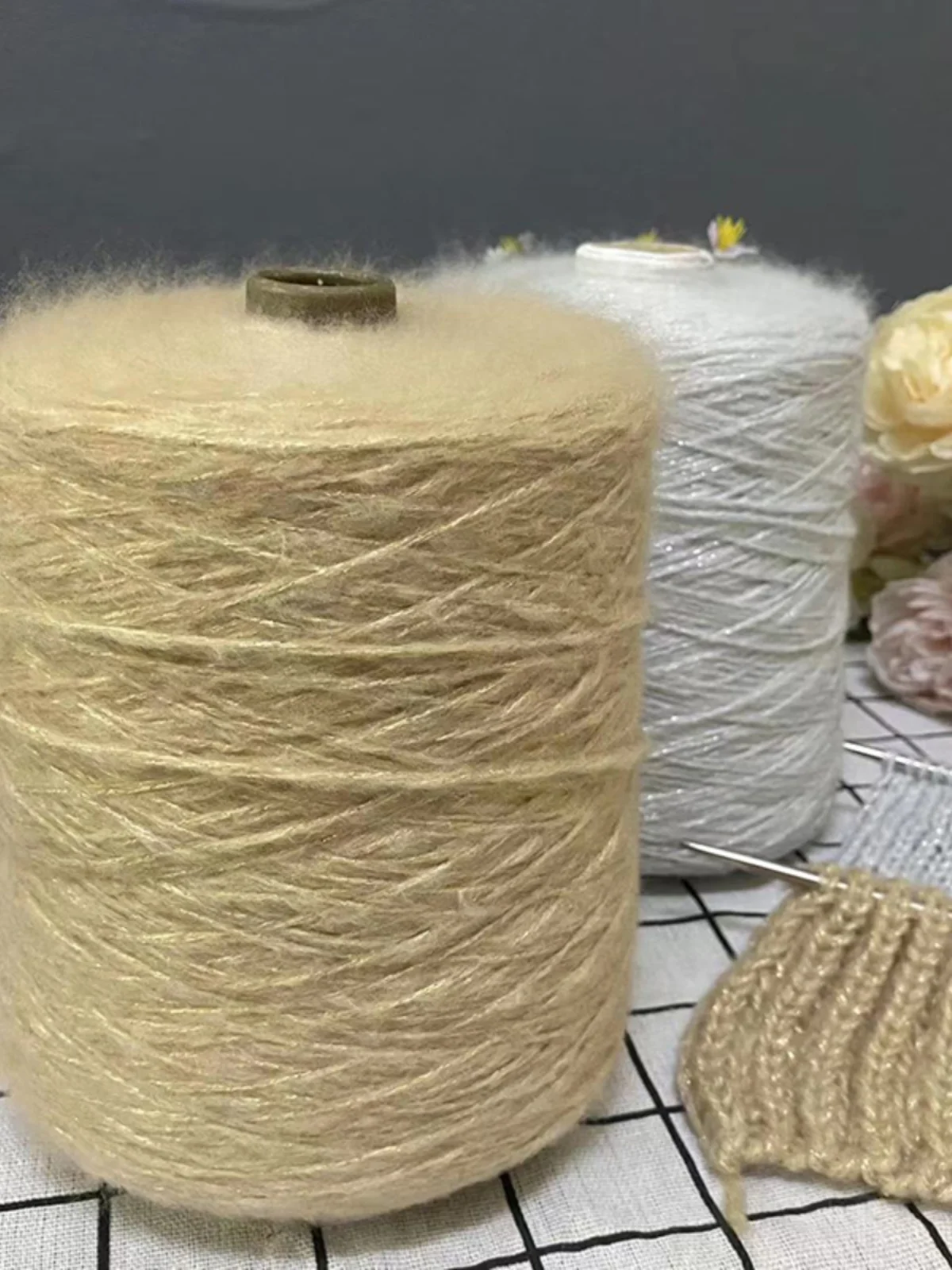 

Шерстяная пряжа из мохера с золотыми блестками, средняя, мягкая, не подходит для вязания, свитеров, сумок, плетения ручной работы, тканевый материал «сделай сам»