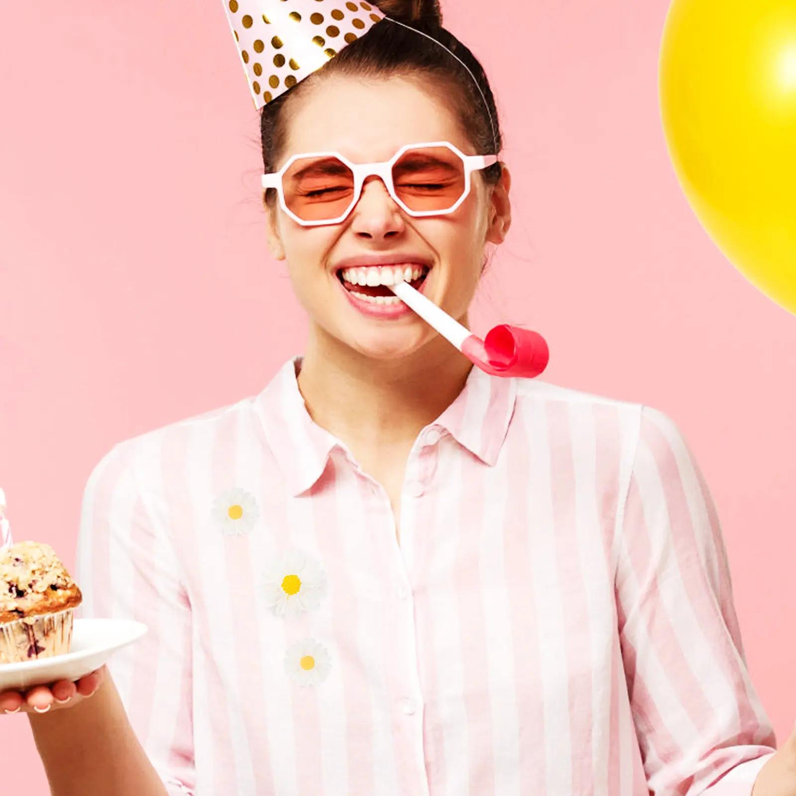 

60Pcs Resin Daisy Crafts Tiny Flowers for DIY Phone Shell Ornament Hairpin Charm Wedding Bouquet Decor Handmade Decoration