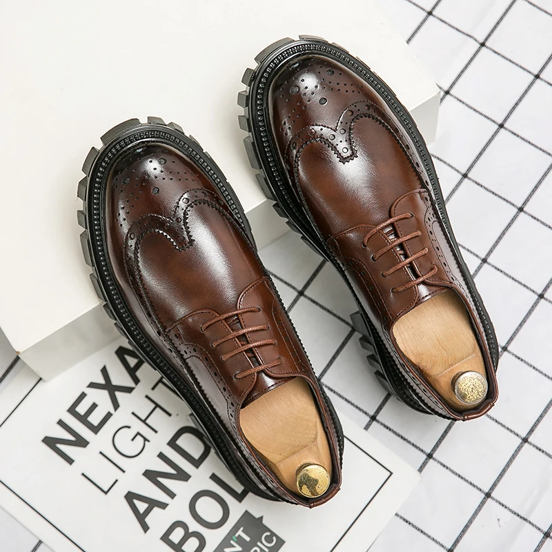 Fashion British Style Leather Oxford Shoes Men Leather Pointed Casual Classic Retro Style Party Formal Business Dress Men Shoes